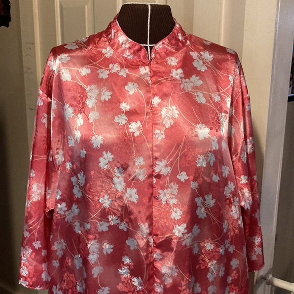 Lord and Taylor peach and white Japanese flower house coat size L - Picture 2 of 8